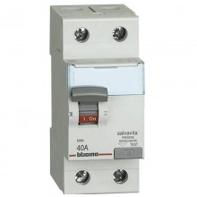 Bticino Fehlerstrom-Schutzschalter 40A AC 300MA G724AC40